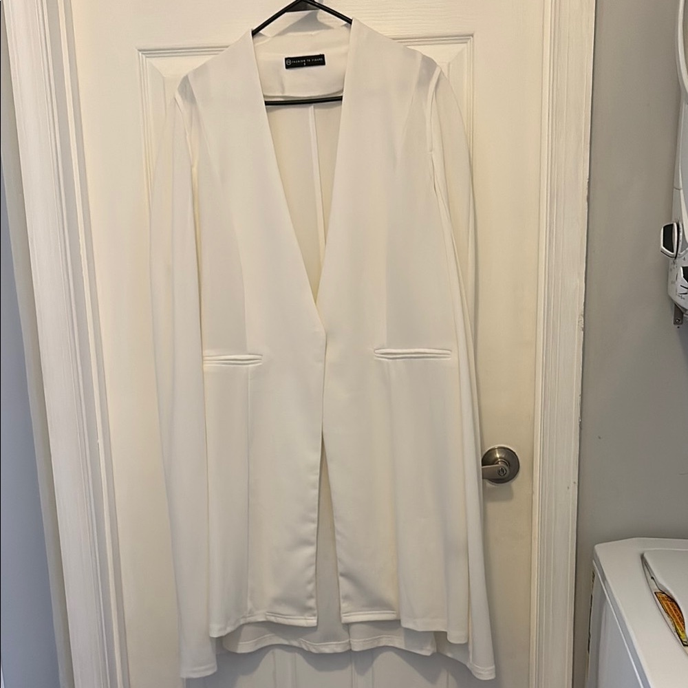 Fashion to Figure Ivory Cape